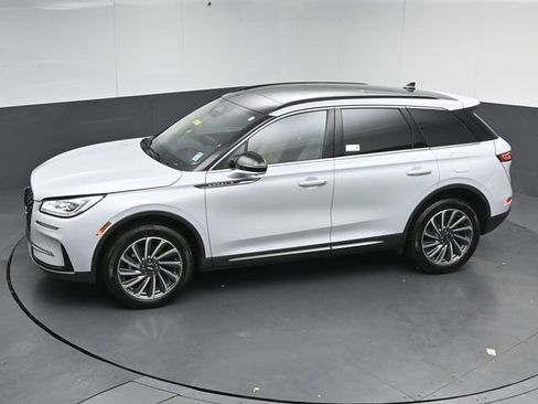 Used 2026 Lincoln Corsair Reserve w/ Equipment Group 202A AWD/4WD image 46