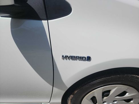 Used 2016 Toyota Prius C One FWD image 10