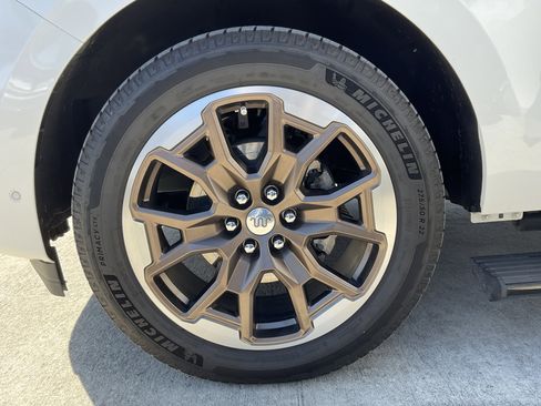 Used 2025 Ford Expedition Max King Ranch image 7