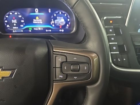 Used 2023 Chevrolet Tahoe High Country image 11