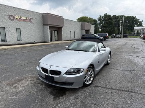 Used 2006 BMW Z4 3.0i RWD image 1