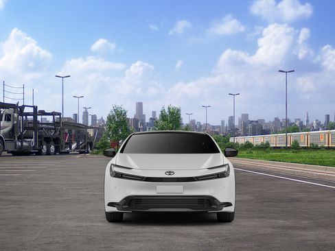 New 2027 Toyota Prius FWD image 19