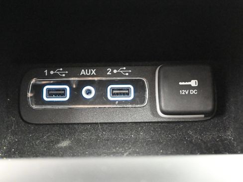 Used 2021 Jeep Grand Cherokee Limited AWD/4WD image 18