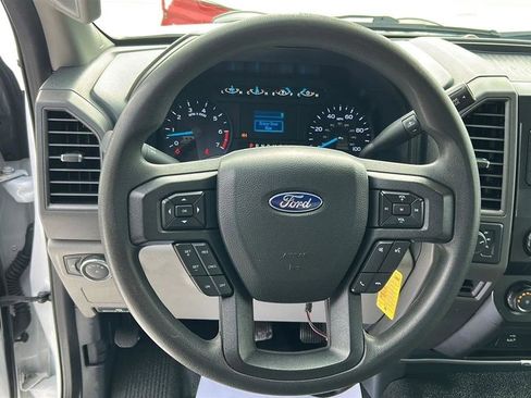 Used 2022 Ford F250 XL w/ Power Equipment Group image 39