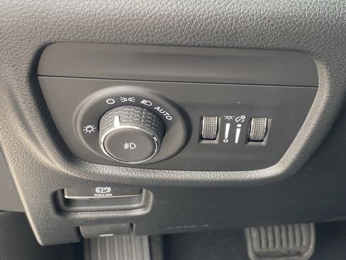 New 2025 Jeep Grand Cherokee L Limited w/ Luxury Tech Group II image 27