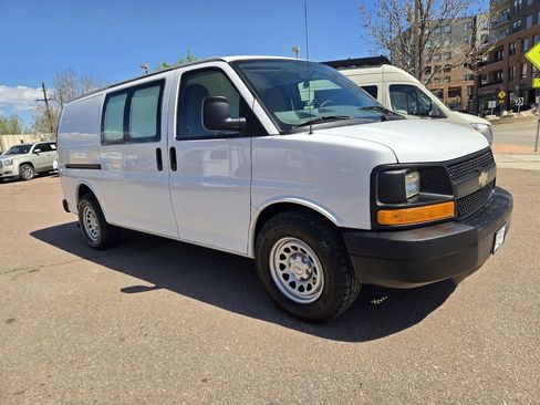 Used 2011 Chevrolet Express 1500 AWD image 14