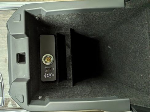 Used 2015 Land Rover Range Rover Sport HSE image 21