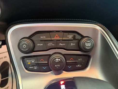 Used 2022 Dodge Challenger R/T w/ Plus Package image 20