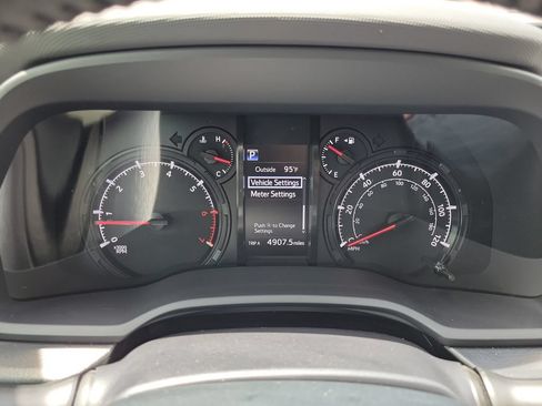 Used 2024 Toyota 4Runner SR5 Premium w/ Moonroof Package RWD image 20