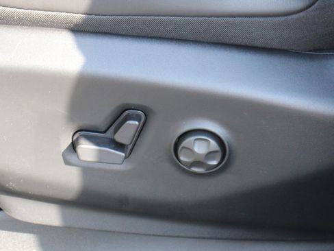 New 2026 Chrysler Pacifica Limited w/ S Appearance Package image 5