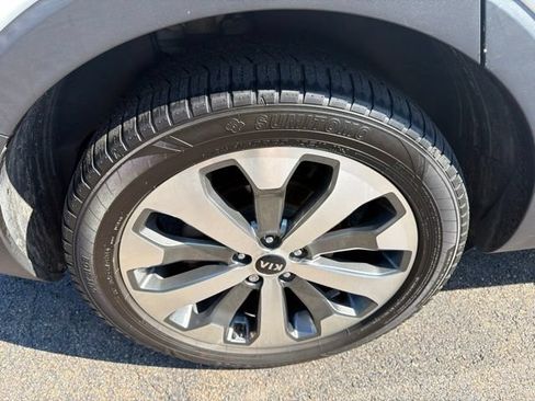 Used 2020 Kia Telluride EX w/ EX Premium Package AWD/4WD image 11