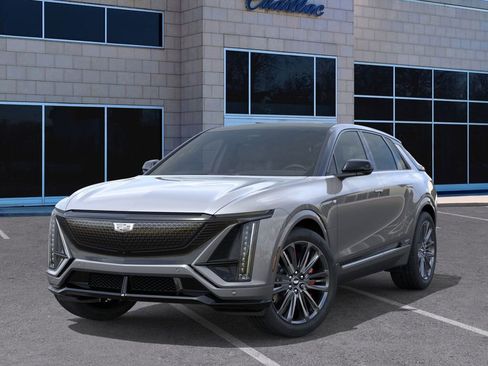 New 2026 Cadillac Lyriq V image 7