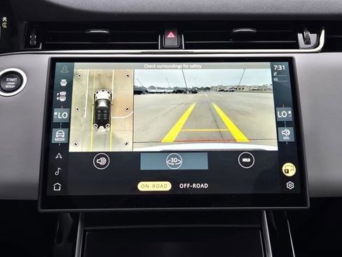 Certified 2026 Land Rover Range Rover Evoque Dynamic SE AWD/4WD image 14