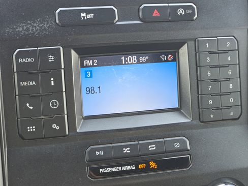 Used 2018 Ford F150 XLT image 13