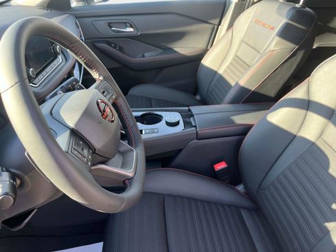 Used 2026 Nissan Rogue SV image 21