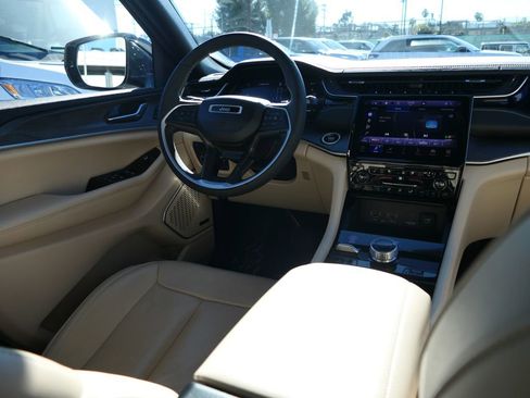 Used 2022 Jeep Grand Cherokee Limited 4xe w/ Luxury Tech Group II image 22