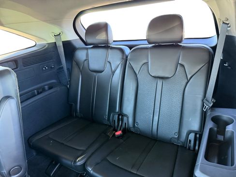 Used 2023 Kia Sorento SX image 12