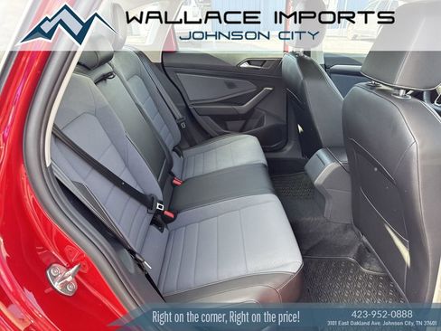 Used 2025 Volkswagen Jetta SE FWD image 42