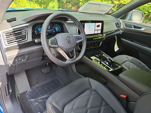 New 2026 Volkswagen Atlas Cross Sport SE AWD/4WD image 16