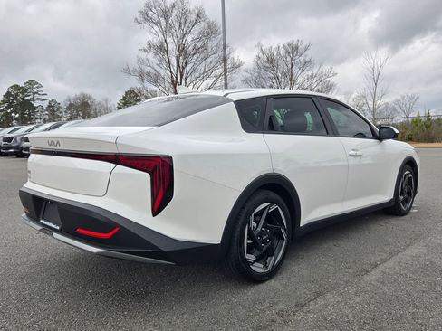Certified 2025 Kia K4 EX image 7