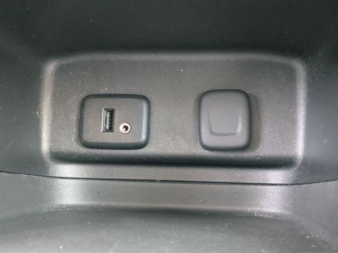 Used 2018 Chevrolet Equinox LT image 31