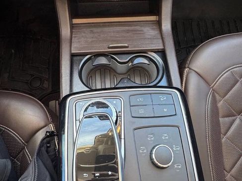 Used 2019 Mercedes-Benz GLS 450 4MATIC image 11