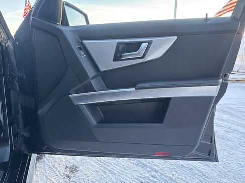 Used 2014 Mercedes-Benz GLK 350 4MATIC image 25