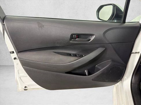 Used 2024 Toyota Corolla LE FWD image 10