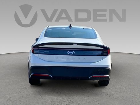 New 2025 Hyundai Sonata SE image 18
