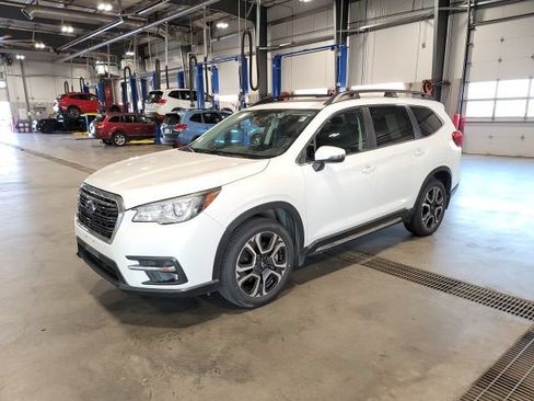 Used 2020 Subaru Ascent Limited w/ Technology Package AWD/4WD image 3