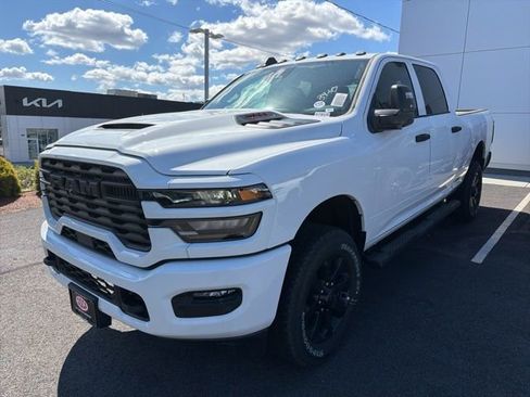 New 2026 RAM 2500 Tradesman AWD/4WD image 3