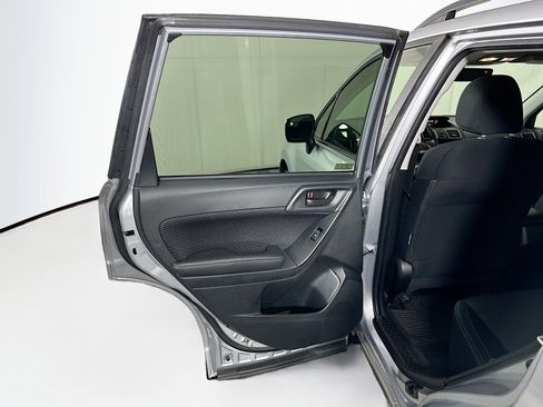 Used 2017 Subaru Forester 2.5i Premium w/ Popular Package #2A AWD/4WD image 26