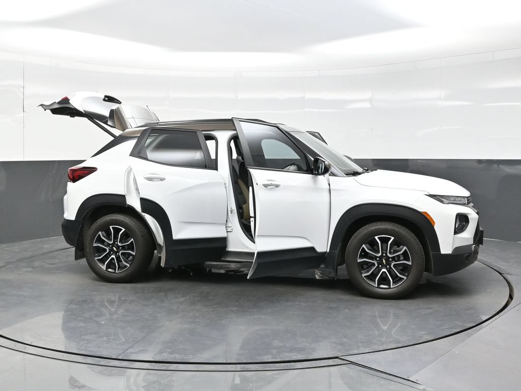Used 2021 Chevrolet TrailBlazer ACTIV w/ Sun and Liftgate Package FWD image 42