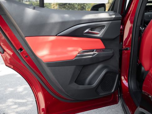 New 2026 Chevrolet Equinox EV RS image 33