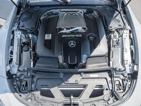 Used 2022 Mercedes-Benz SL 55 AMG 4MATIC w/ Driver Assistance Package image 22
