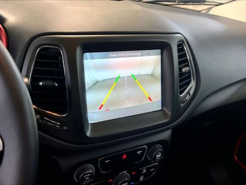 Used 2019 Jeep Compass Trailhawk AWD/4WD image 25