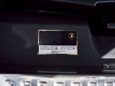 Used 2024 Lamborghini Urus S image 18