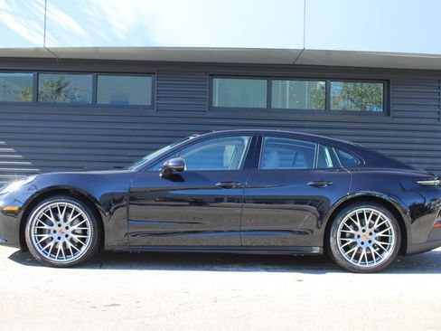 New 2026 Porsche Panamera image 2