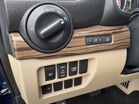 Used 2016 Nissan Titan SL image 30