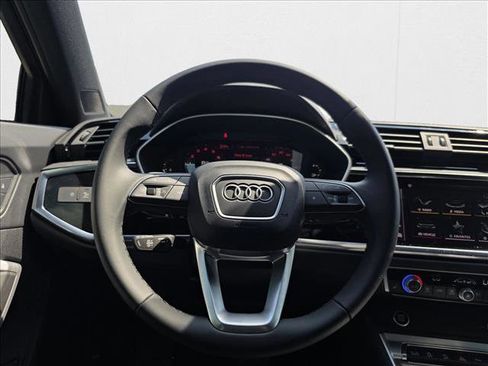 New 2025 Audi Q3 2.0T Premium image 20