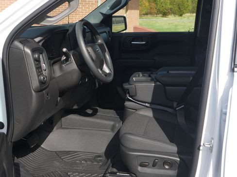 New 2026 Chevrolet Silverado 1500 Custom Trail Boss w/ LPO, Dark Essentials Package image 23