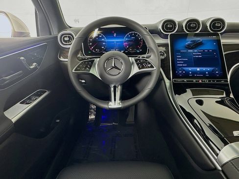 New 2026 Mercedes-Benz GLC 300 4MATIC image 4