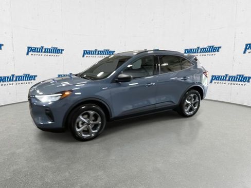 New 2026 Ford Escape ST-Line w/ Cold Weather Package AWD/4WD image 6