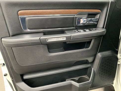 Used 2018 RAM 1500 Laramie image 14