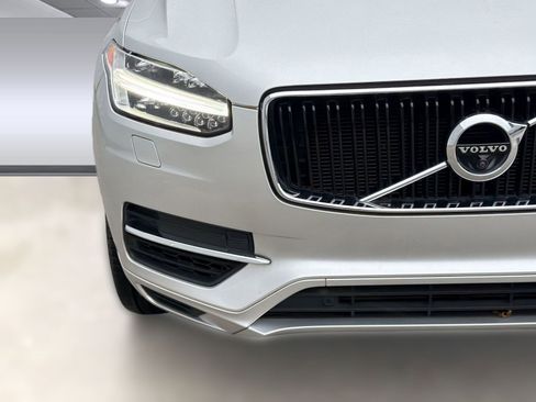 Used 2018 Volvo XC90 T8 Momentum w/ Convenience Package image 11