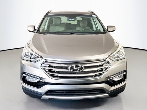 Used 2017 Hyundai Santa Fe Sport FWD image 2