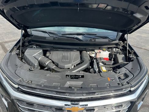 Used 2025 Chevrolet Traverse LT FWD image 41