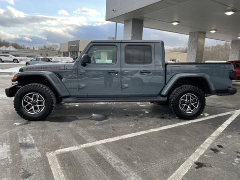 Used 2025 Jeep Gladiator Rubicon w/ Convenience Group image 8