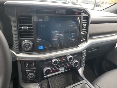 New 2025 Ford F150 Lariat w/ Equipment Group 502A High image 26