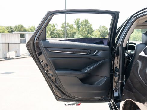 Used 2018 Honda Accord Touring image 43